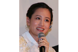 前田敦子、都バスを活用する庶民ぶり「タクシーに乗る子になって欲しくない」 画像