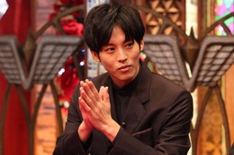 松坂桃李、初の合コン挑戦！“愛してるよゲーム”に緊張 画像