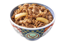 牛丼の具が1.5倍に！吉野家、新商品「肉だく牛丼」発売 画像