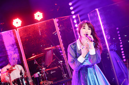 水樹奈々、SPライブ「NANA ACOUSTIC ONLINE」音源が配信開始 画像