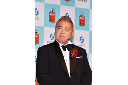 出川哲朗、フラれた直後にハグを要求！？若槻・めるる悲鳴「意味分からない」 画像