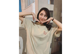 石川恋、一目惚れして即買いのTシャツ姿ブログに！「可愛い！」「おしゃれ！」 画像