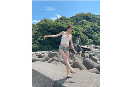 工藤美桜、海辺の民宿でグラビア撮り！ヘアカットしてから初披露 画像