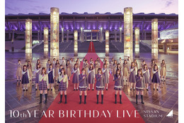 乃木坂46の全メンバー44人が制服姿で集結！10周年記念スペシャルアートワーク公開！ 画像