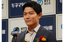 鈴木亮平、モデル時代の芸名は「友近亮平」　好きな人の名前を勝手にとった 画像