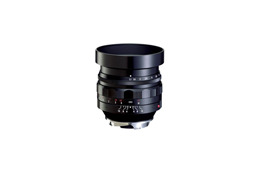 コシナ、F1.1の50mm単焦点レンズの発売日を6月29日に決定——超広角パンケーキレンズも 画像