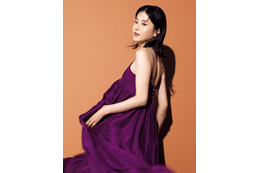 松本若菜、美容誌表紙で〝40代〟魅惑の美デコルテ！
