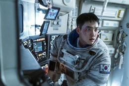 映画『THE MOON』初の本編映像！韓国の有人宇宙ロケットの発射成功をリポート