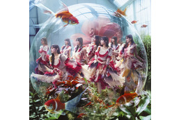 乃木坂46、新シングルジャケットアートワークは“小さな夏の妖精”がコンセプト