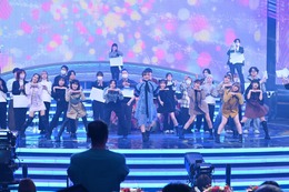 【NHK紅白】ME：I・COCORO、橋本環奈＆伊藤沙莉とのステージ共演に「ドキドキで緊張」 画像