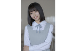 日向坂46・五期生「大野愛実」「鶴崎仁香」の撮り下ろし写真と手書きプロフィール公開！