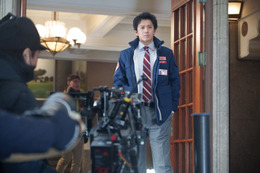 小栗旬、松坂桃李ら名シーン撮影の裏側!『フロントライン』豪華キャスト6名のメイキング映像が公開 画像