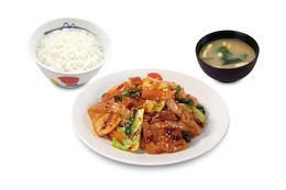 たっぷり野菜が美味しい本格中華!松屋、ピリ辛本格中華タレ使用の「回鍋肉」を15日より販売 画像
