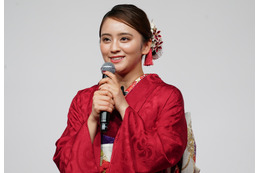 岡田結実、恋愛ドラマ撮影前に夫からヤキモチ「にんにくをめっちゃ入れられて…」 画像