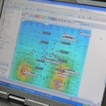 CleanAirによる電波状況の視覚化。見取り図上にアイコン状の表示があるのが電波源の位置で、電波干渉が激しいエリアは色で示される