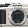 1月発売のオリンパス製マイクロ一眼「OLYMPUS PEN Lite E-PL2（ホワイト）」