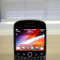 【フォトレポート】タッチパネルと新OS採用の「BlackBerry Bold 9900」 