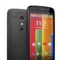 4.5インチのAndroidスマートフォン「Moto G」。背面は丸みを帯びたデザインを採用