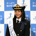 武田玲奈が外交船員の制服で登場