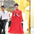 佐々木希、結婚を祝福され照れ笑い！家庭料理では「彩も勉強中」