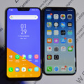 「iPhone X」と並べてみた。ディスプレイ下部の額縁は「ZenFone 5」の方がやや厚くなっている