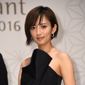 水野美紀と夏菜、嫌いな俳優とのキスシーンに不満爆発!「お前がリードしろや」「気持ちワル!」 画像