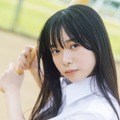 乃木坂46・清宮レイ、日向坂46・山口陽世ら、みずみずしい「制服姿」を披露!