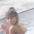 NMB48・本郷柚巴『美しい果実』（ｃ）Taeko Dec.／講談社　