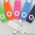 　ファーストリテイリングは、ユニクロブランドとしてiPod shuffle用ケース「color wear for iPod shuffle」を7月11日に発売する。なお、音楽機器向けの商品展開は、同社初の試みとなる。