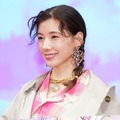 “ビリー愛”溢れすぎ！ 仲里依紗のLA満喫ショットが「オタク極めてる」と話題 画像