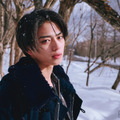 “美しすぎる顔面”が話題の俳優・岩瀬洋志、20歳の素顔収録した1st写真集 画像