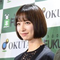 篠田麻里子、AKB48のミニスカ衣装披露！「可愛い過ぎ」「現役でいけます」 画像