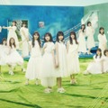 日向坂46、12thシングル「絶対的第六感」のジャケット写真公開！