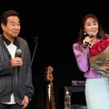 三宅裕司、浅野ゆう子【写真：竹内みちまろ】