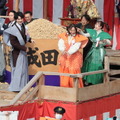 大阪・成田山不動尊の「節分祭」に参加した佐野勇斗、松井玲奈、みりちゃむ（C）NHK