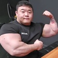 筋肉増強のため薬物使用の過去、韓国ボディビルダーが34歳でこの世を去って1年「健康上の理由」