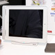 【CEATEC 2011（Vol.23）】iPad 2をスタンドに置くだけでワイヤレス充電……日立マクセル／村田製作所 画像