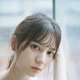 日向坂46・小坂菜緒、復帰後初ソロ表紙！ハタチ迎える直前にグラビア撮！ 画像