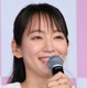 吉岡里帆、ベッドで悩殺！「美しい」「眩しい肌」 画像