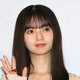 齋藤飛鳥、東カレ撮影中に誕生日祝福されとびっきり笑顔 画像