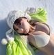 田中美久、雪上でグラビア撮影！“鳥肌”美バストにファン「これぞプロ根性」 画像