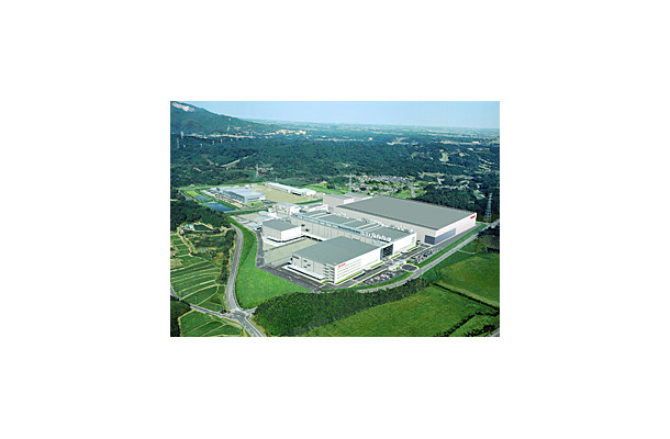 　シャープは27日、亀山第1工場の液晶パネル生産ラインに150億円を新たに投資し、大型液晶パネルの供給体制を拡充すると発表した。