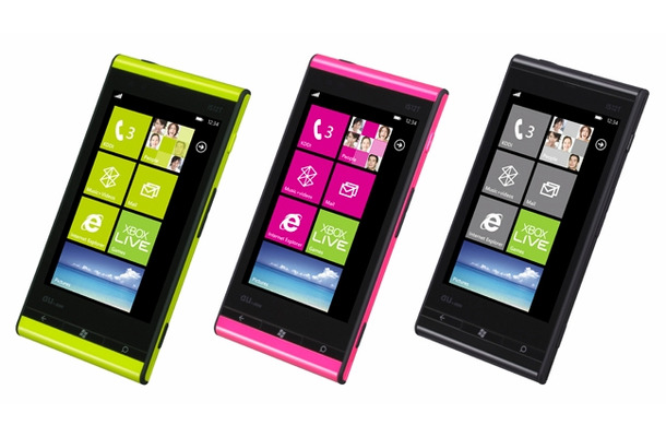 「Windows Phone IS12T」（東芝製）