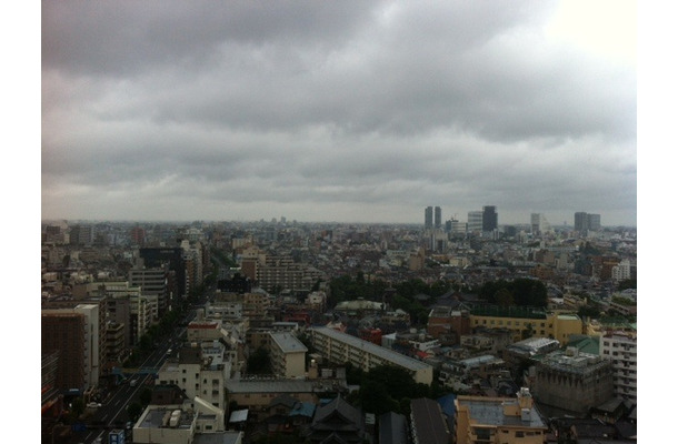 東京都中野区から西方（19日、17時ごろ）