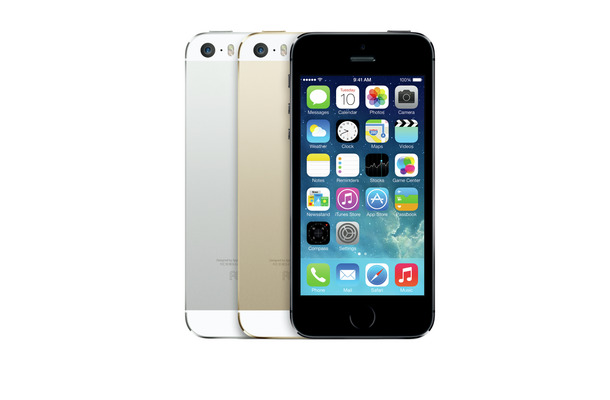 9月に発売されたiPhone 5s。日本ではNTTドコモも販売に参入した