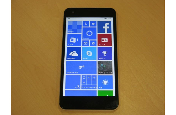 開発中のWindows Phoneの試作機