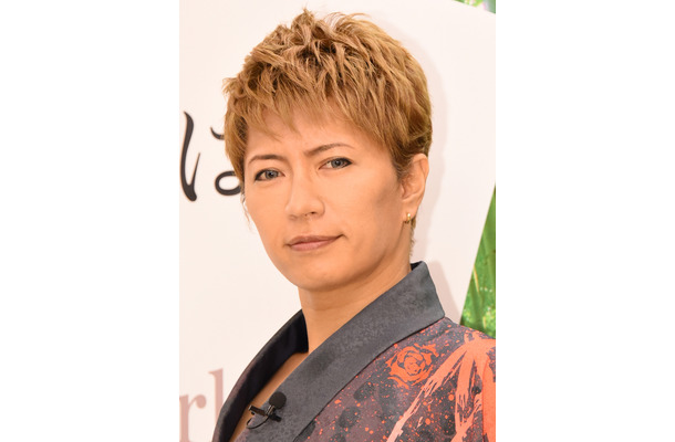 GACKT　＜撮影　竹内みちまろ＞