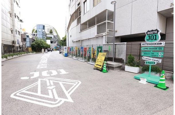 渋谷MIYASHITA PARKにJO1のアートオブジェ出現！メンバーもサプライズ訪問