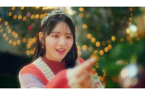 FRUITS ZIPPERが出演するWebCM「明治のグミときらめくクリスマス」篇