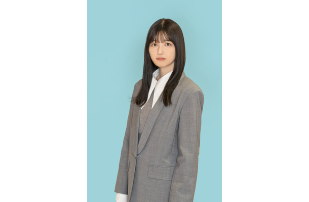 乃木坂46・五百城茉央演じる仲野茜の制服姿　（C）カンテレ